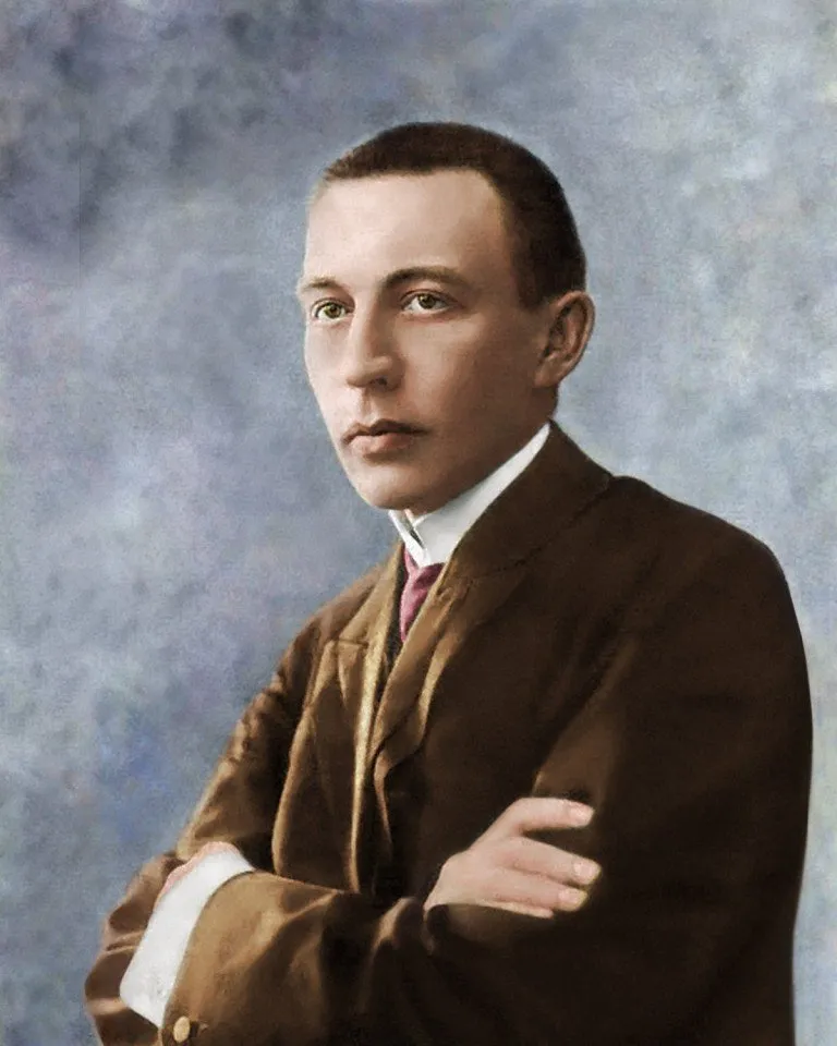 1200px-Rachmaninoff_in_1909,_colorized_(2019)