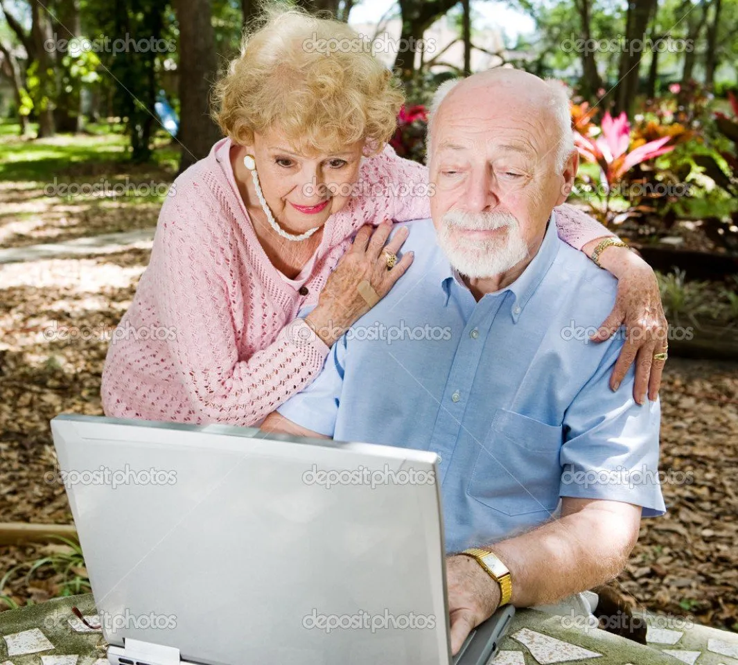 depositphotos_6596643-stock-photo-computer-savvy-seniors
